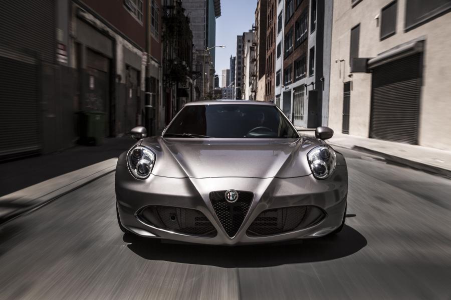  Alfa Romeo 4C (960) 2014 года  (NA) (фото 22 из 40)